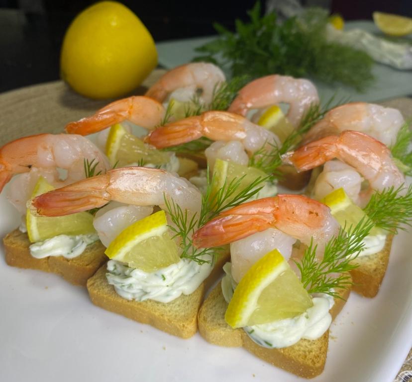 Канапе з креветками