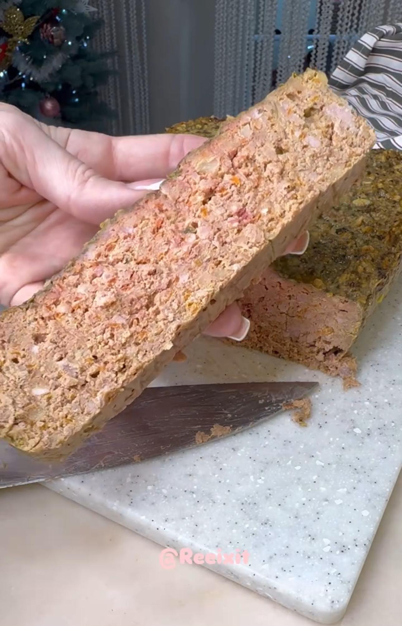 Печінковий паштет з цибулькоювим крекером