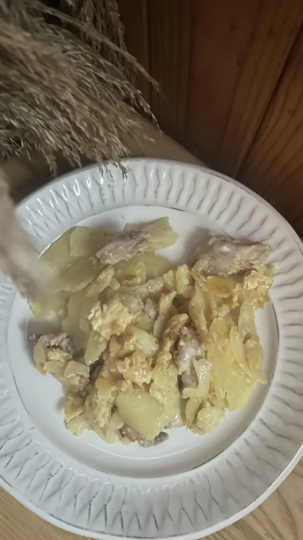Печеня з куркою та картоплею