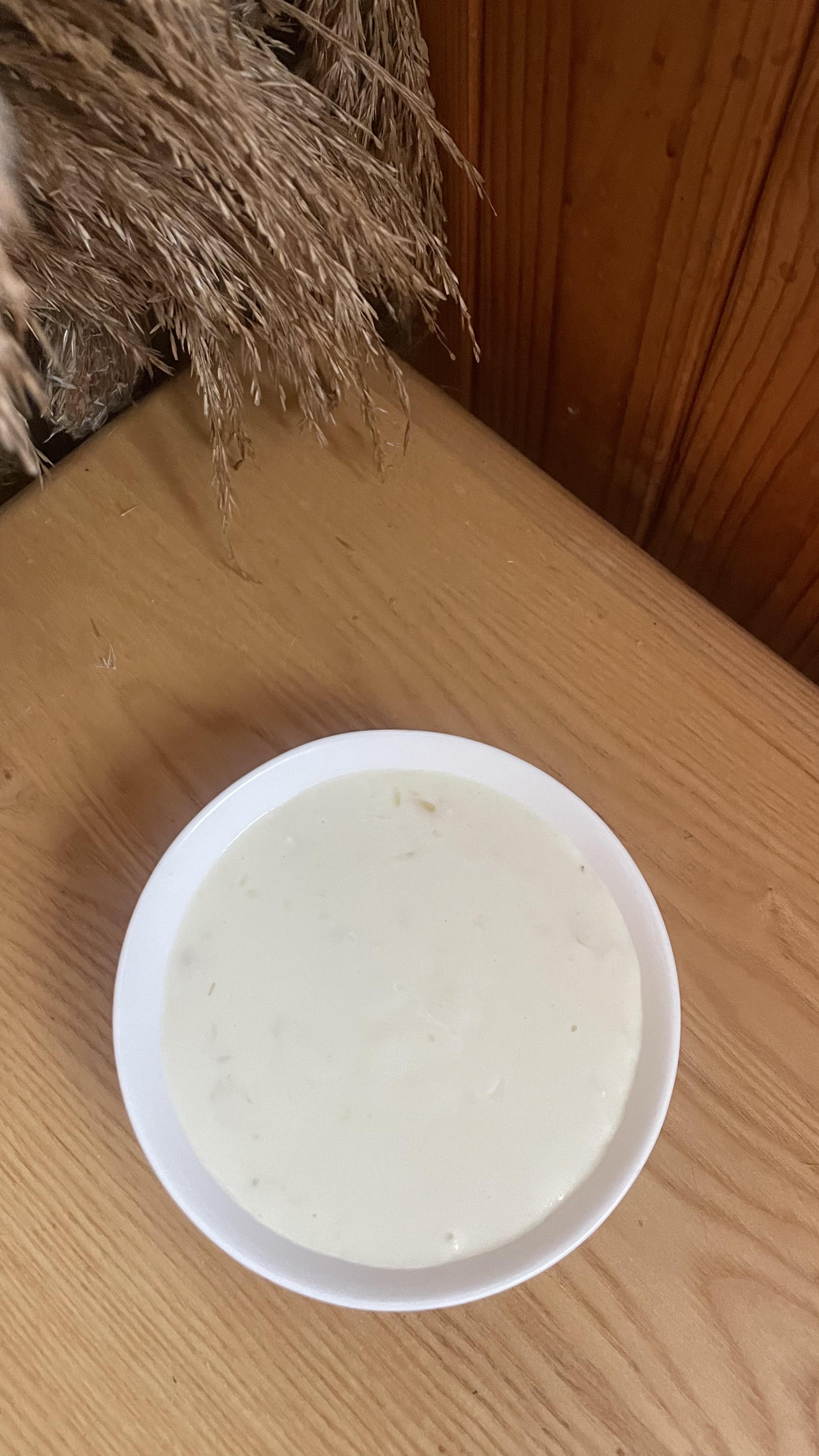 Сирно часниковий соус