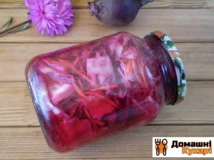 Швидка маринована капуста з буряком