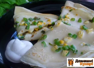 Млинці з яйцем і цибулею