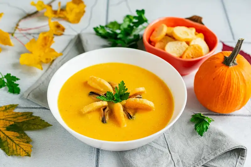 Pumpkin soup with mussels