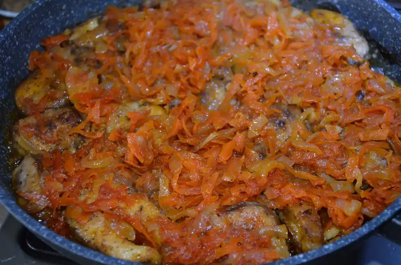 Аргентинка тушкована з овочами