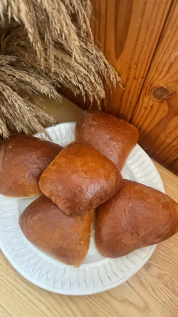 Дріжджові пиріжки з капустою
