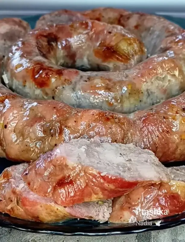 Домашня запечена ковбаса 