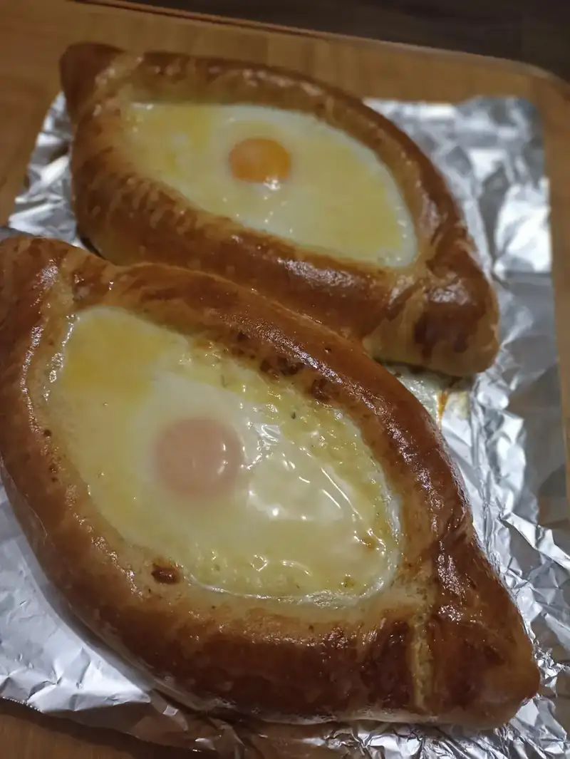 Хачапурі по-аджарськи