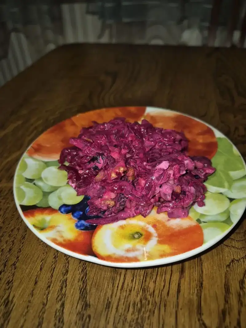 Салат з чорносливом та буряком