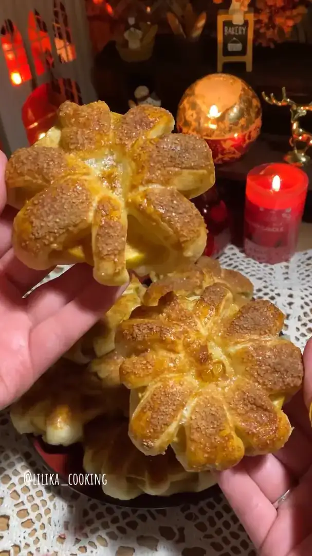 Ароматні булочки з яблуками та корицею😋
