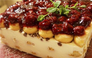 торт панна котта "зимова вишня"