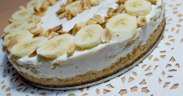 банановий торт з горіхами: рецепт, який сподобається кожному