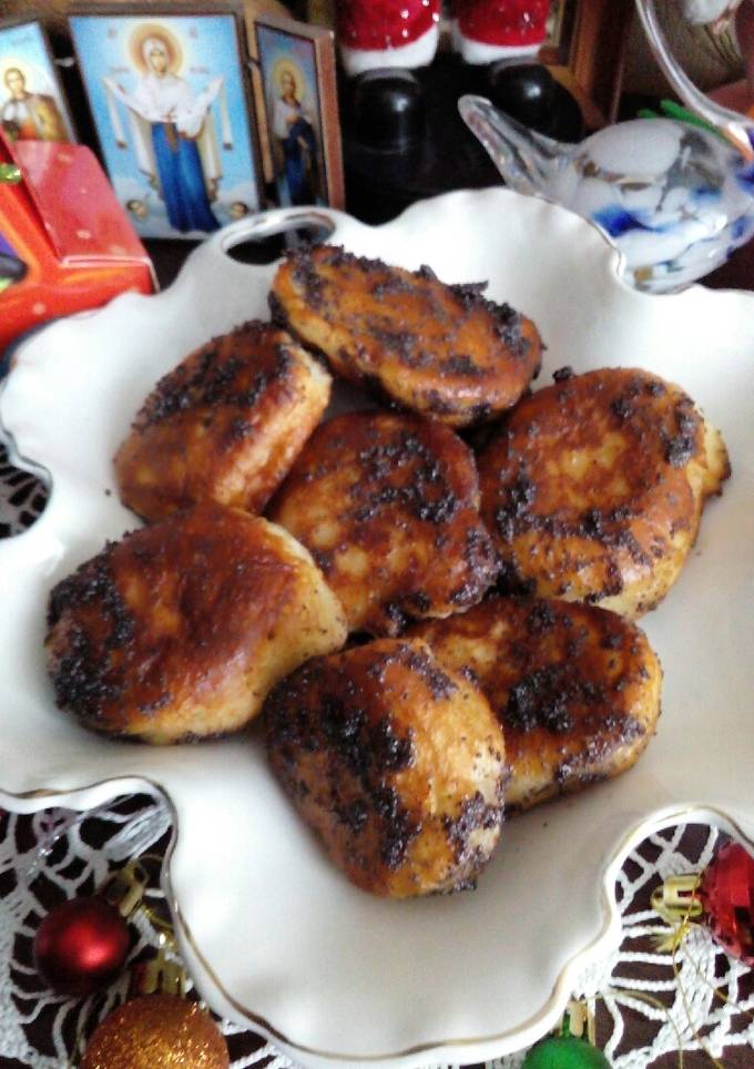 Дріжджові оладки з маком