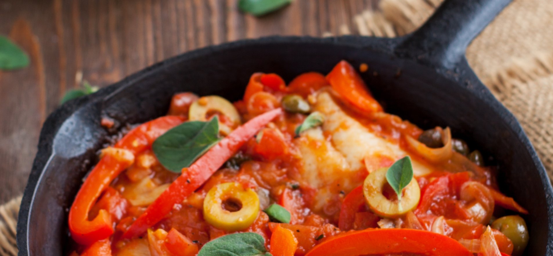 Риба по-єменськи з овочами і оливками