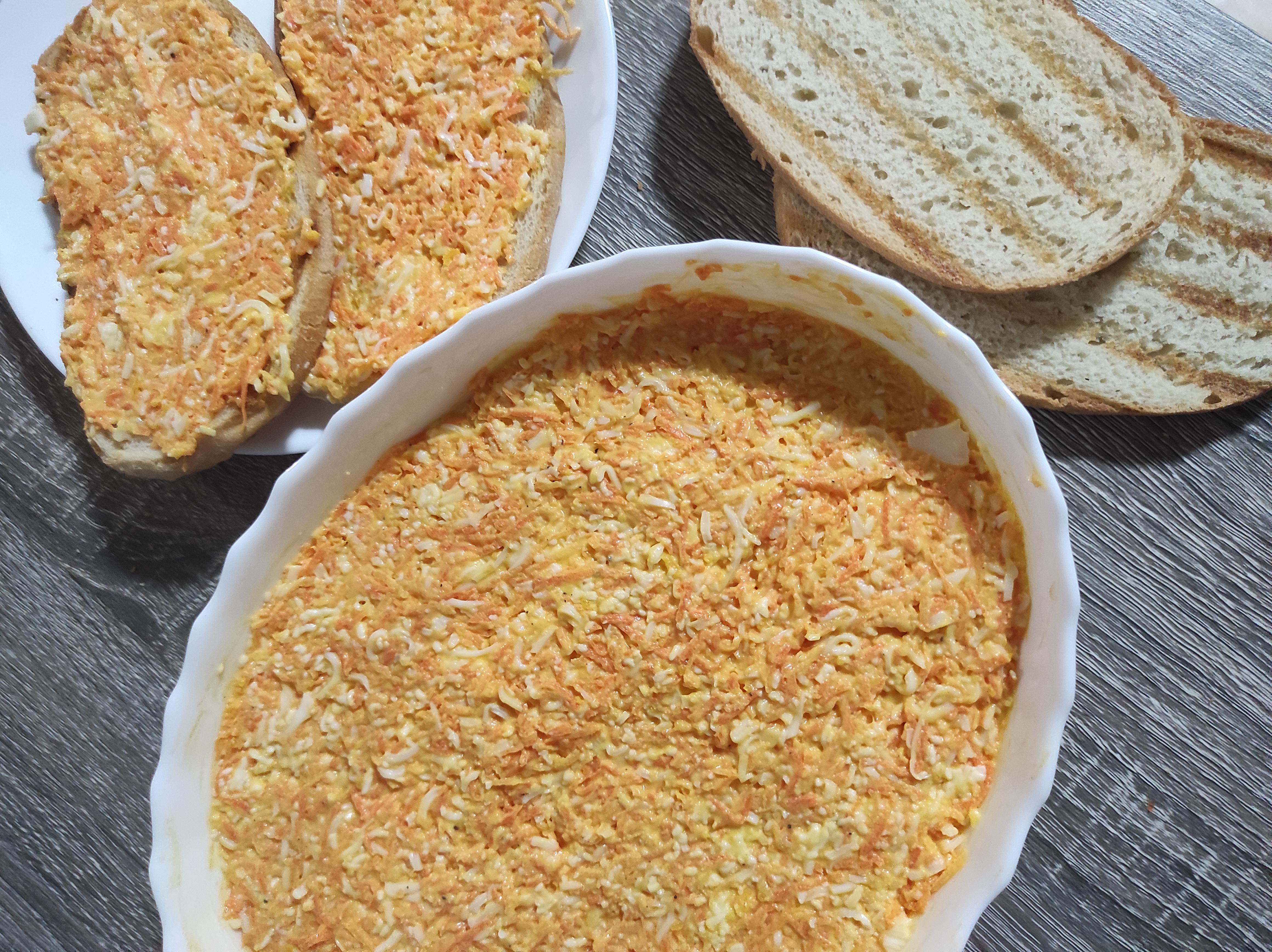 Намазка на хліб з моркви