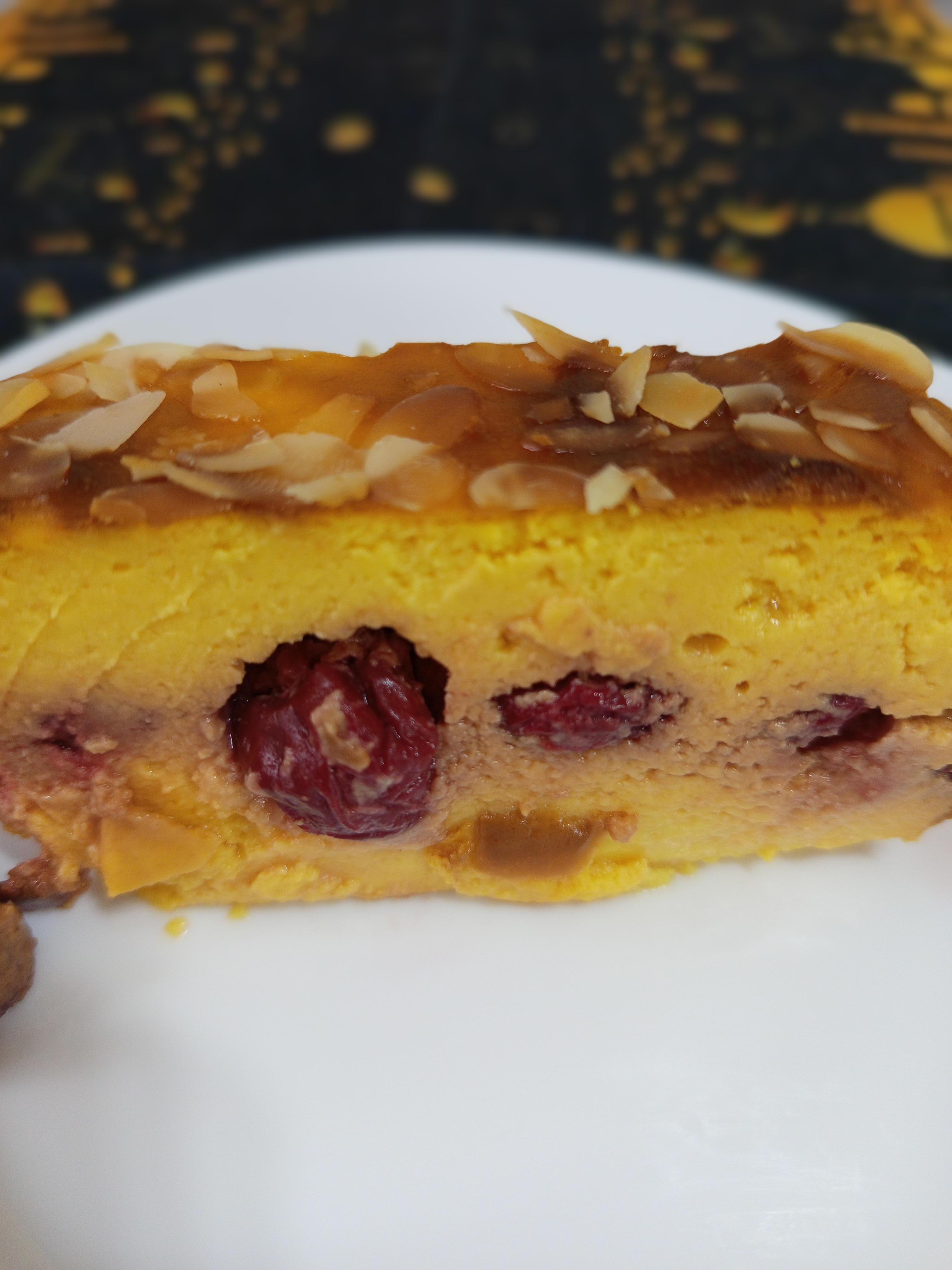 Сирно-гарбузова запіканка з вишнями