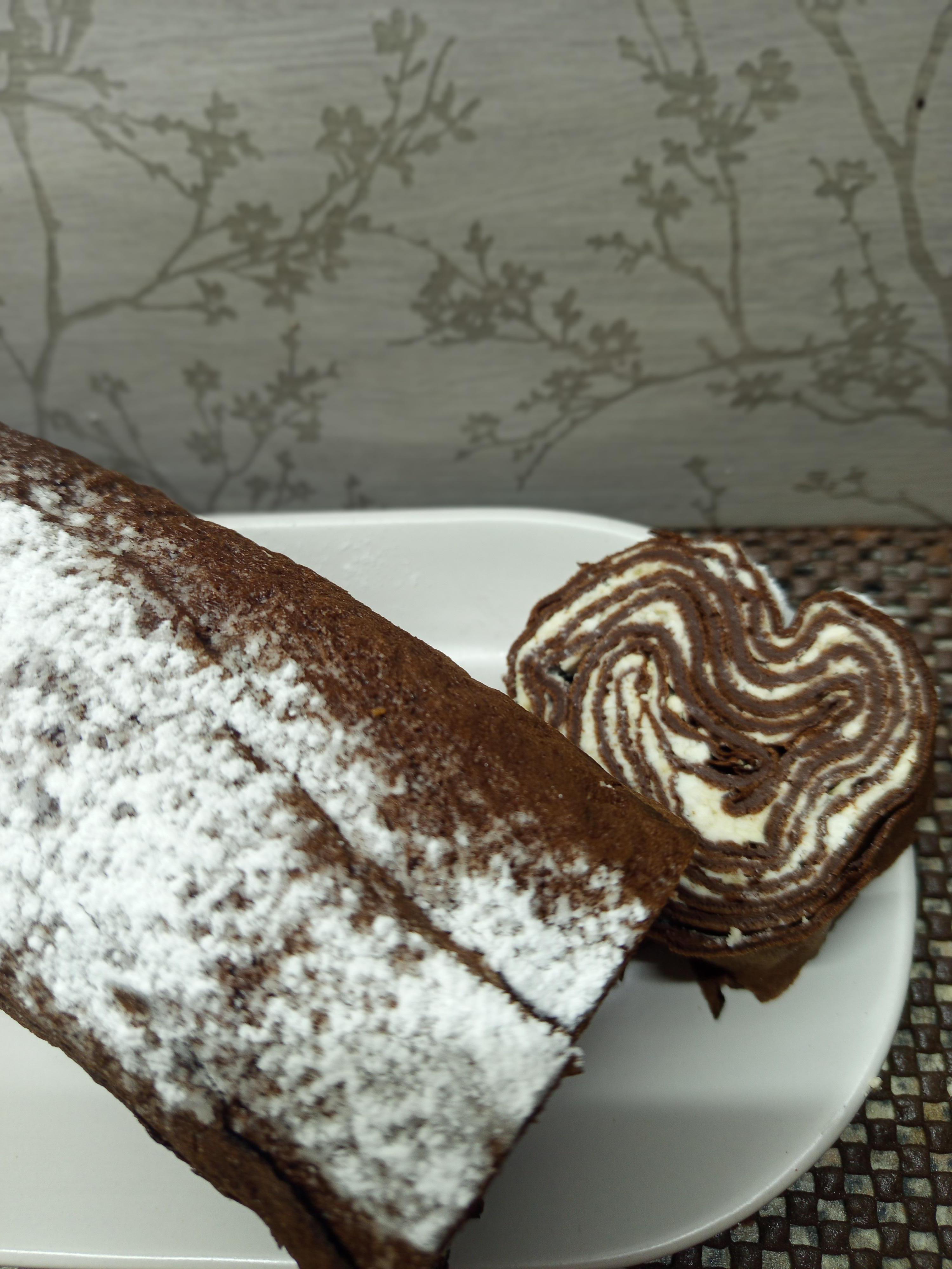 Торт з млинців в сирною начинкою