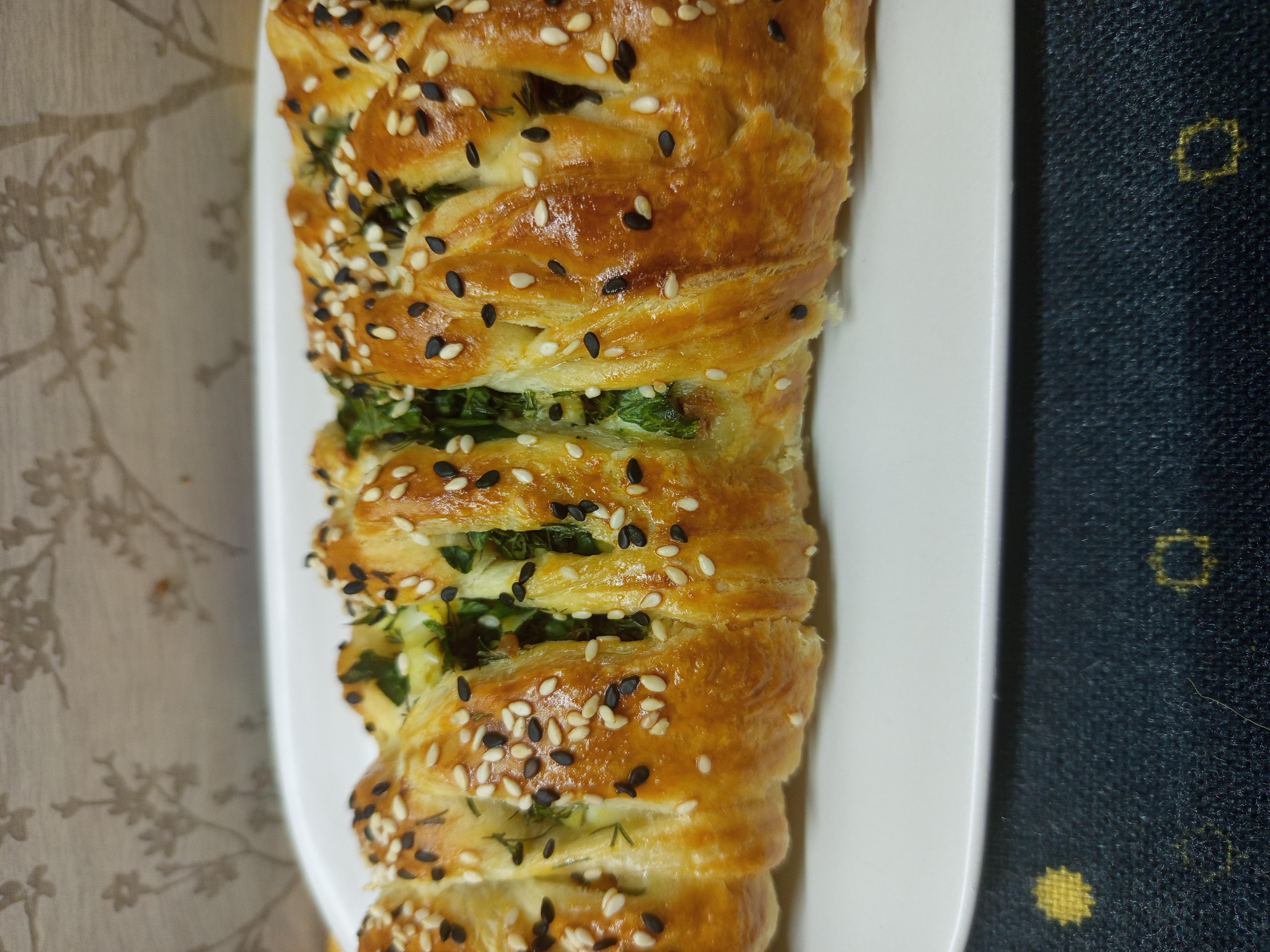 Закусочний пиріг з тунцем