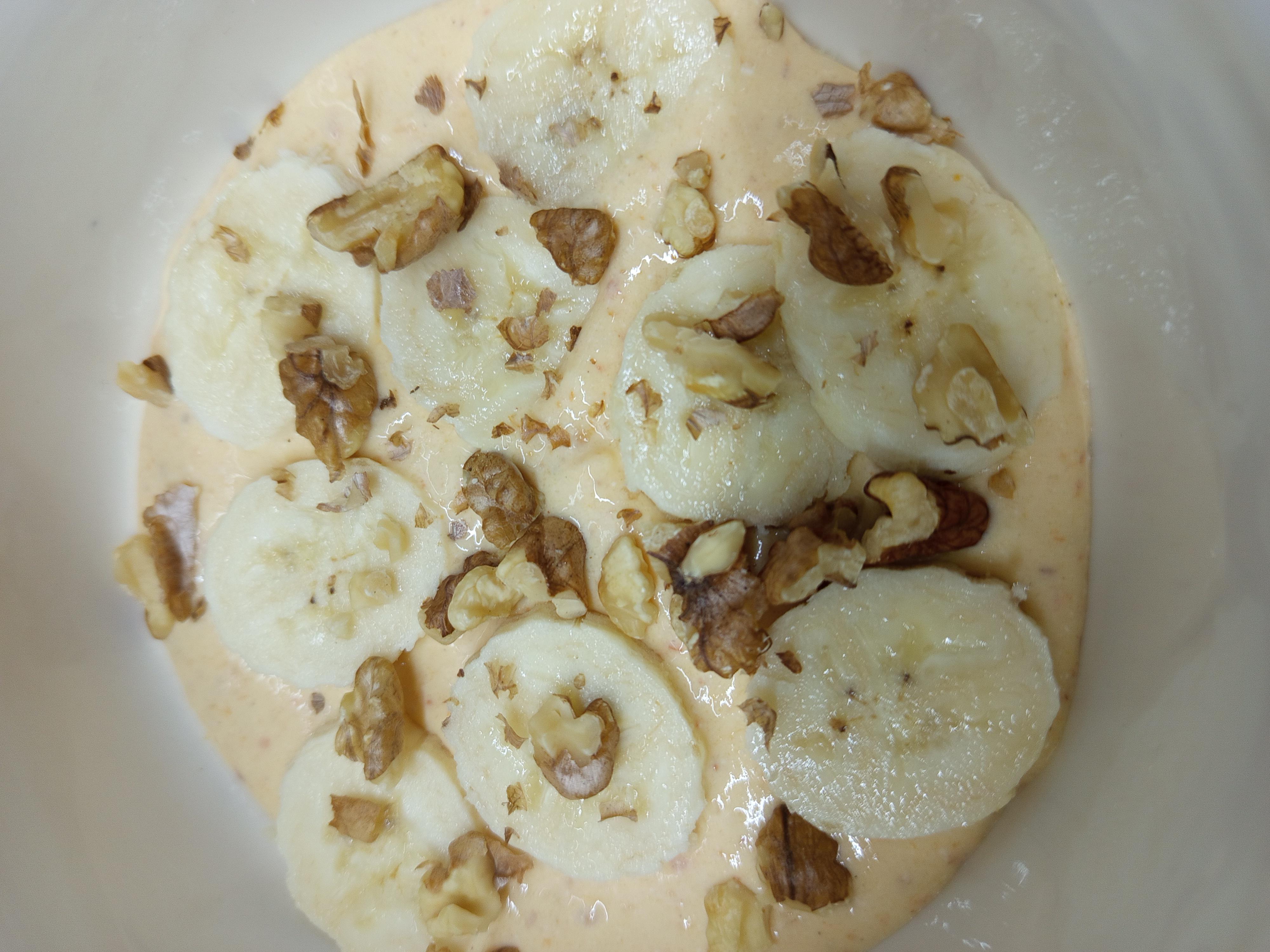 Десерт з хурми, фініків та бананів