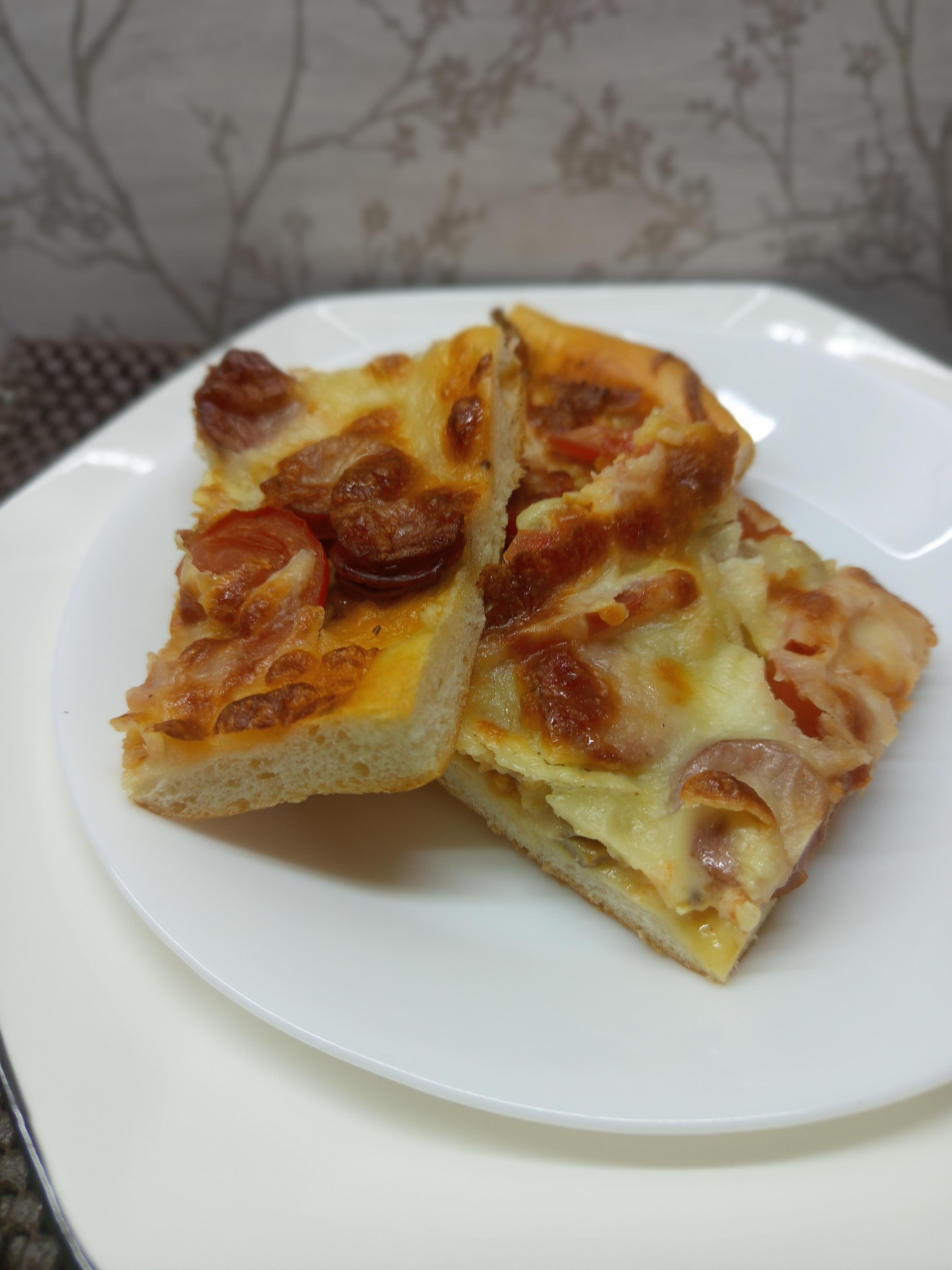 Піца на тонкому тісті