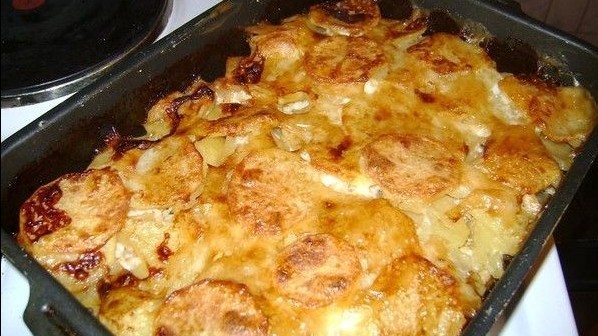 картопля по-французьки зі свининою