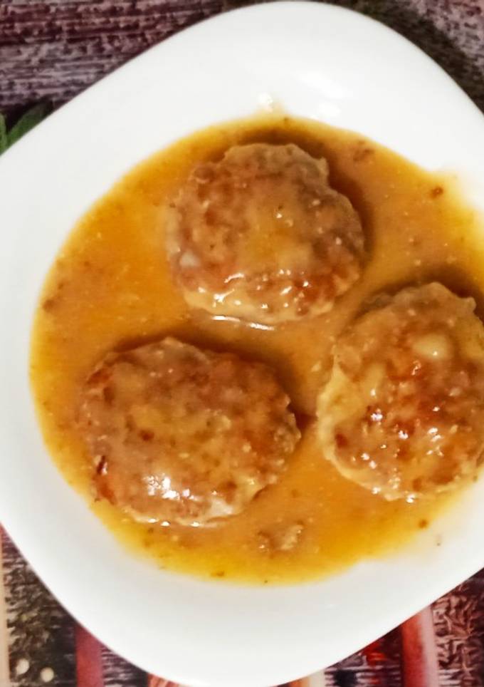 Котлетки дитячі з підливою