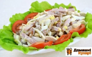 Курячий салат з шинкою і опеньками