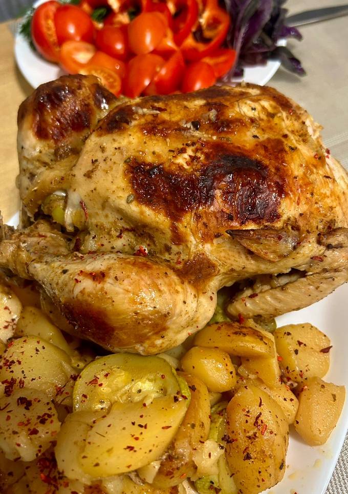 Курка запечена у рукаві з картоплею та кабачком🍗