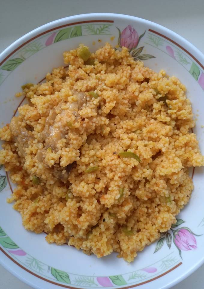Кускус з овочами та курячими крильцями