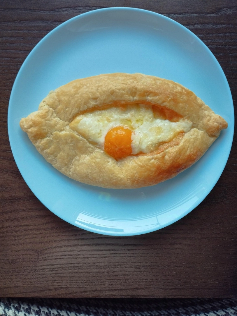 Хачапурі по-аджарськи