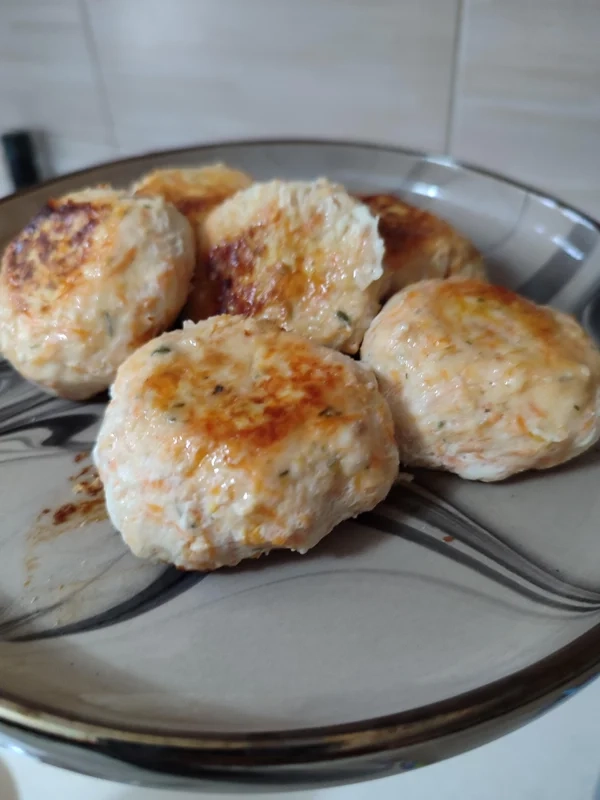 Котлети курячі з морквою 