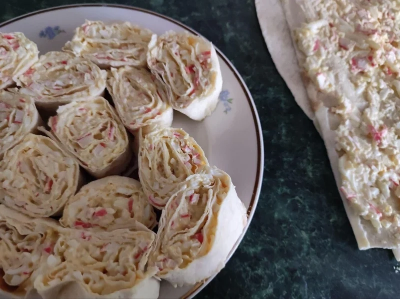Закусочний рулет 