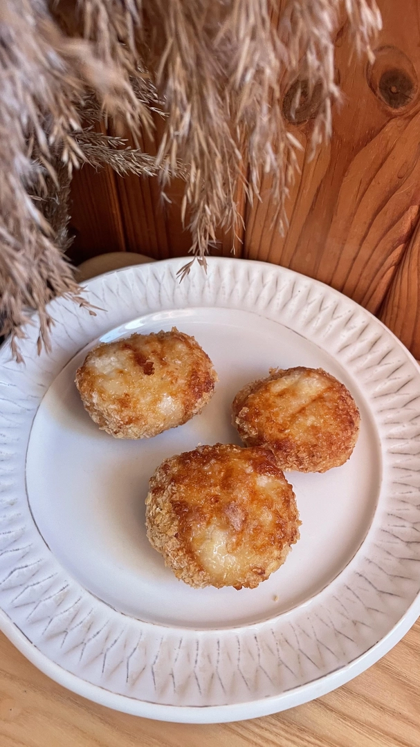 М'ясні кульки з сиром