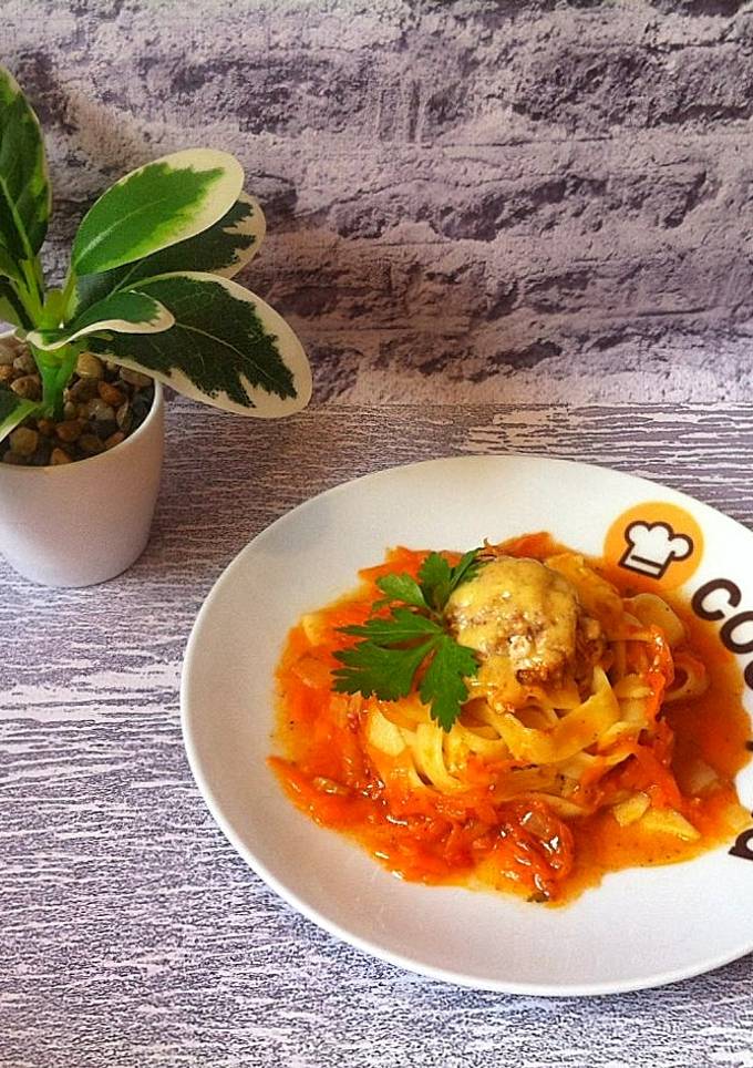 Макаронні гнізда "Тальятелле" (Tagliatelle) з фаршем