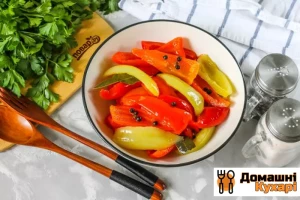 Мариновані перці швидкого приготування з маслом