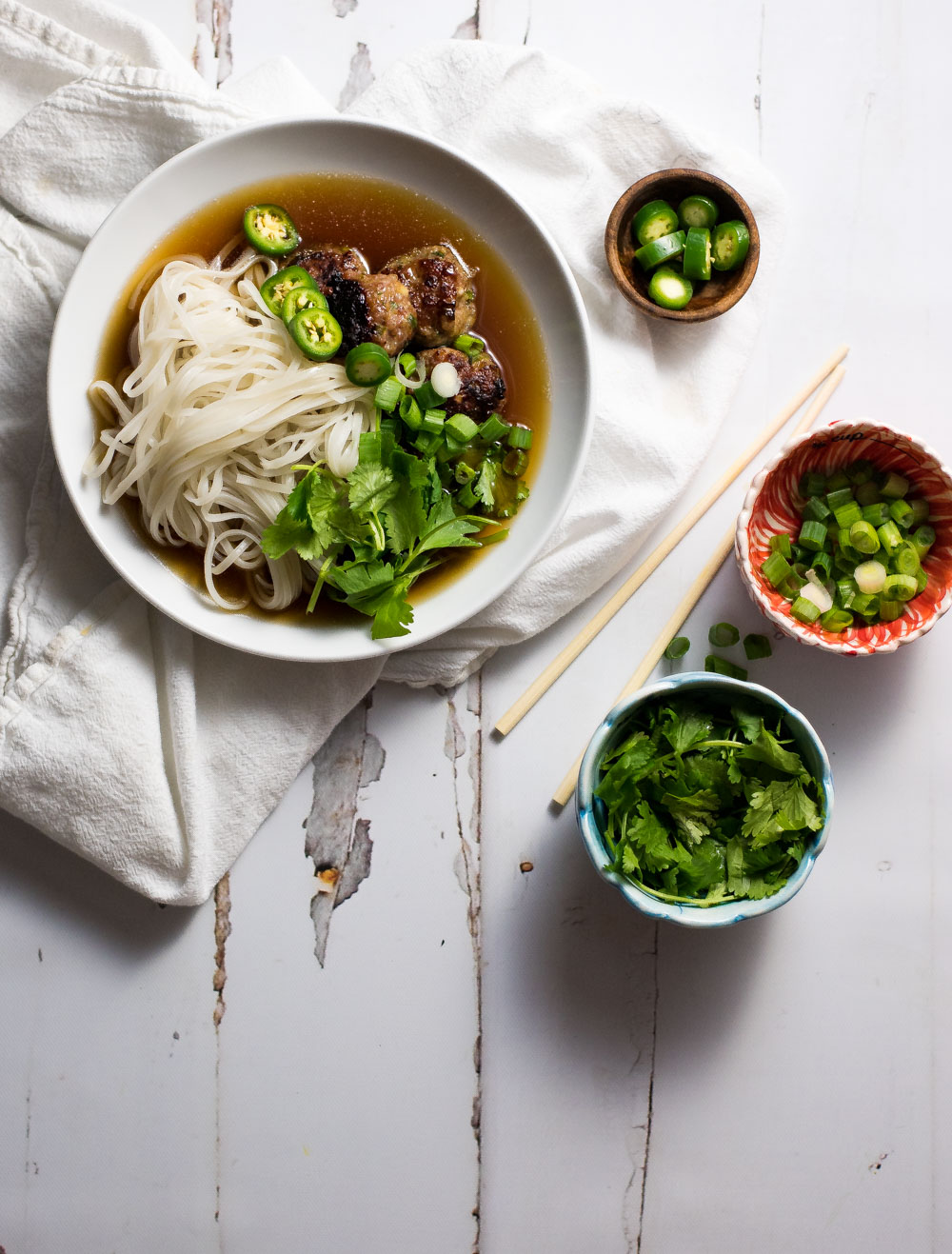 vietnamese meatball pho noodle soup (pho bo)