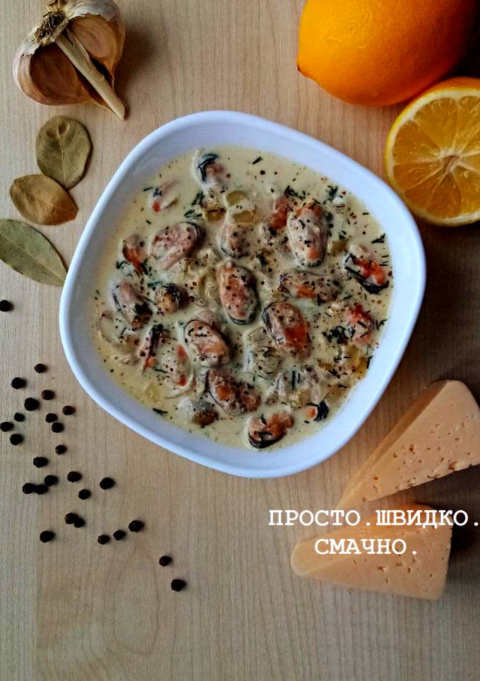 Мідії в сметані з часником