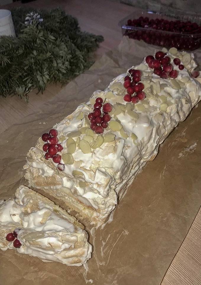 Меренговий рулет❤️