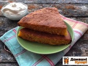 Морквяний пиріг з манкою