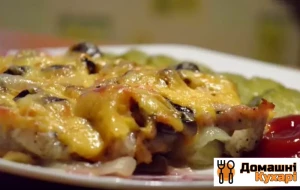 М'ясо по-французьки з грибами і сиром (дуже смачно!)