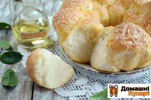 Мавпячий хліб з часником і сиром