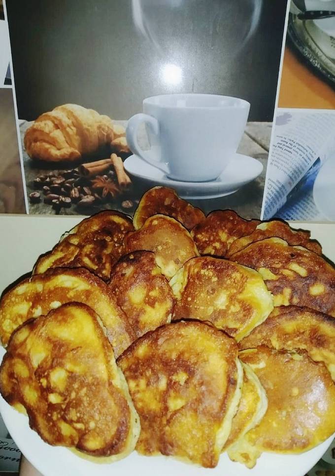 Оладки з яблуком та корицею