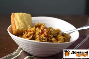 Паелья з куркою і грибами