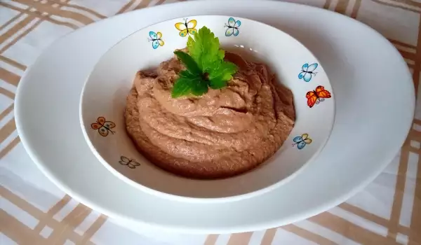 Пастет от черен дроб и сланина
