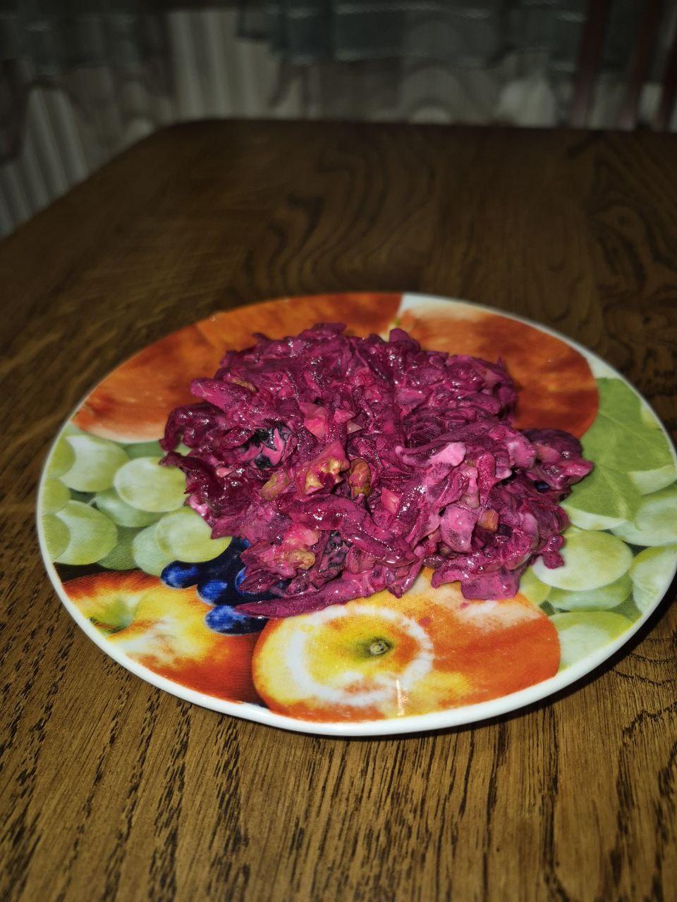 Салат з чорносливом та буряком