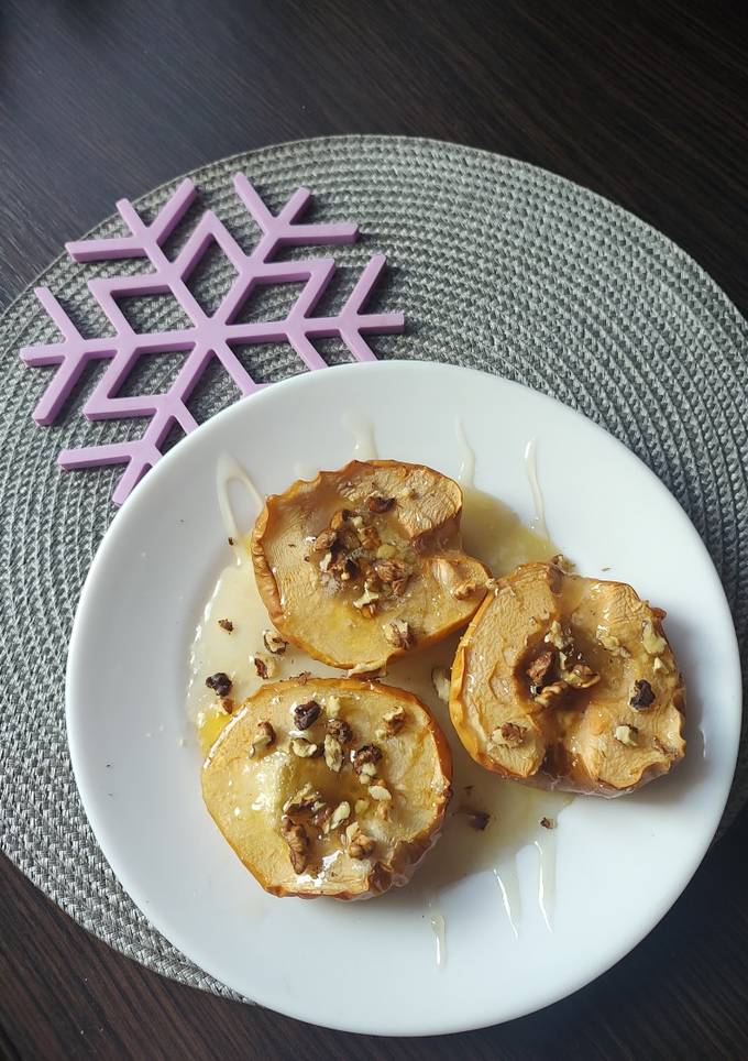 Печені яблука🍏 з медом та горіхами