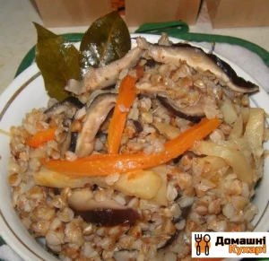 Плов з гречки з грибами
