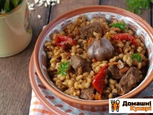 Плов з перловки з м'ясом