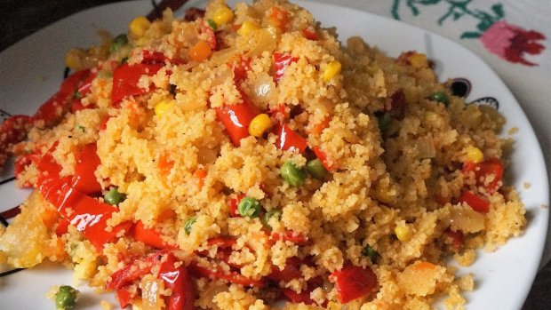 швидко і смачно: кускус з куркою і овочами