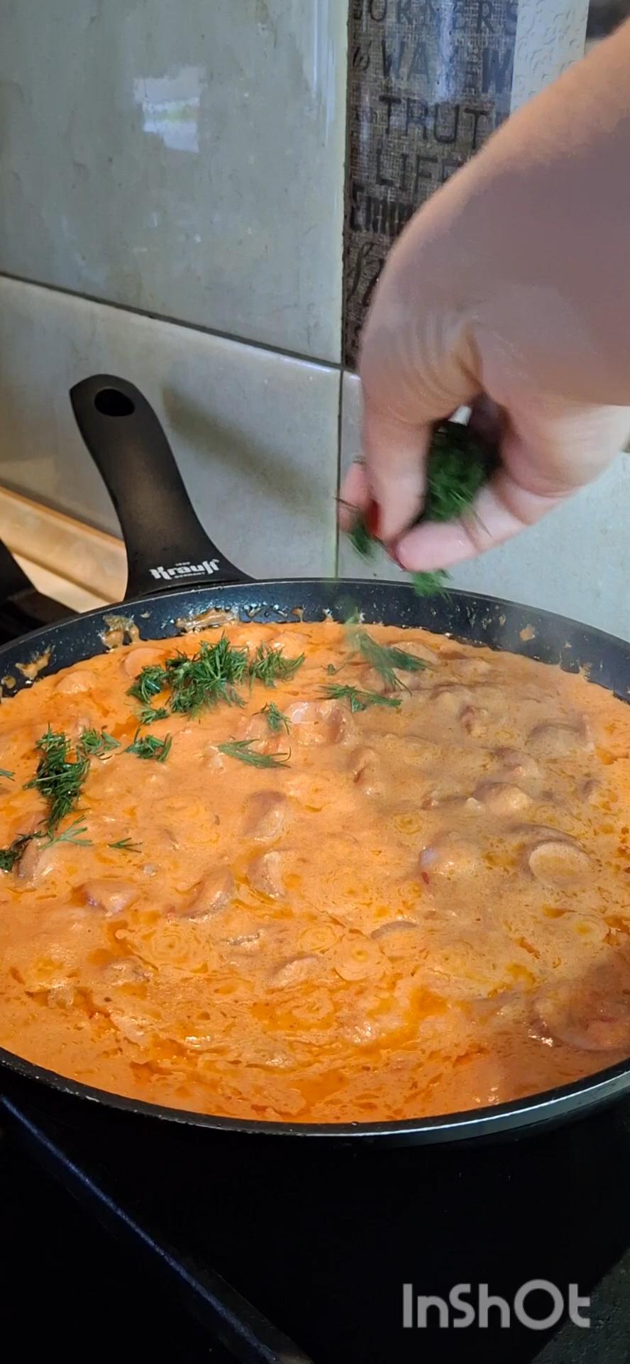 Ковбасно-помідорова підлива