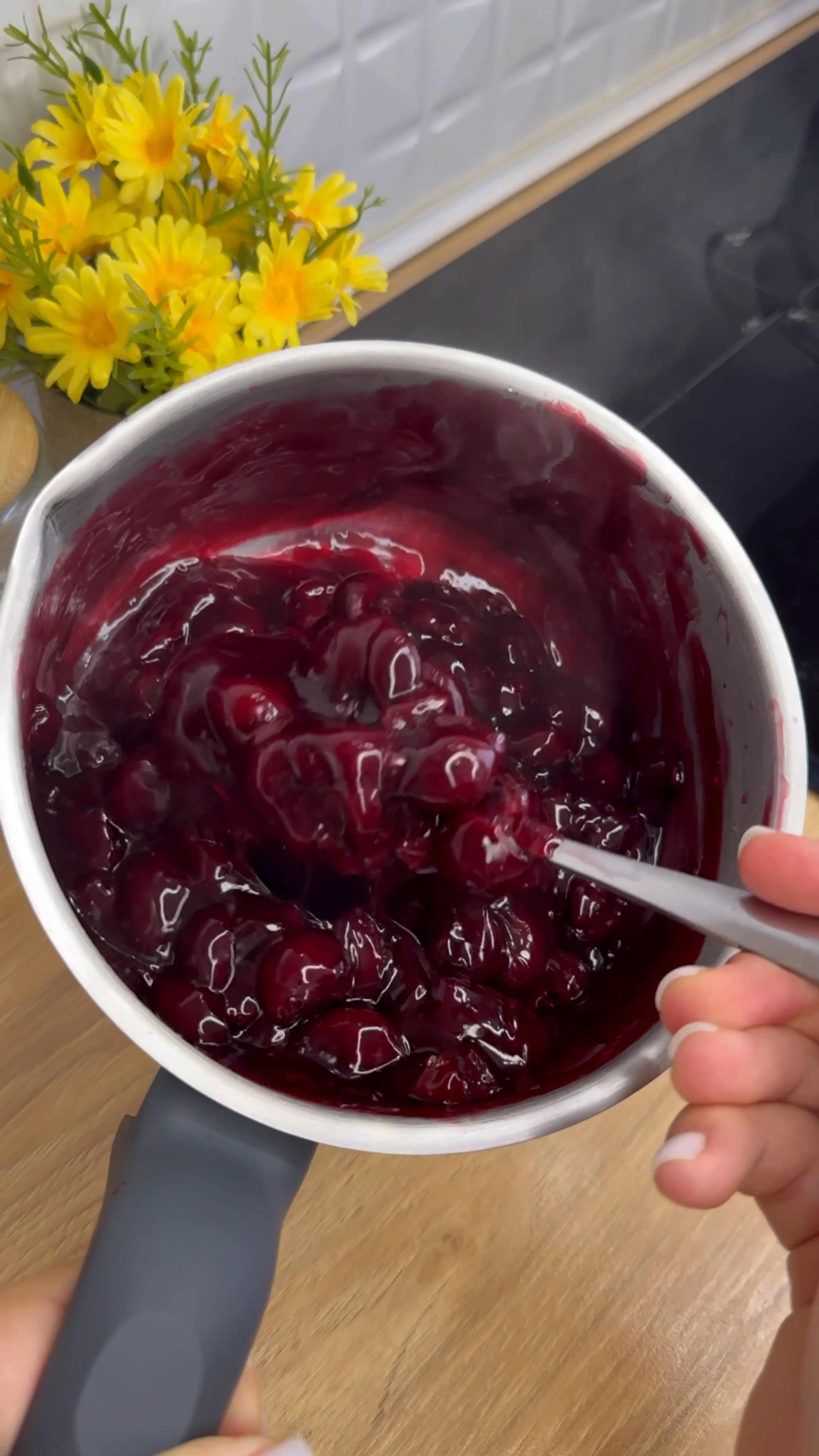 Вишнева начинка для здобних булочок, пиріжків, меренги та тортів 🍒